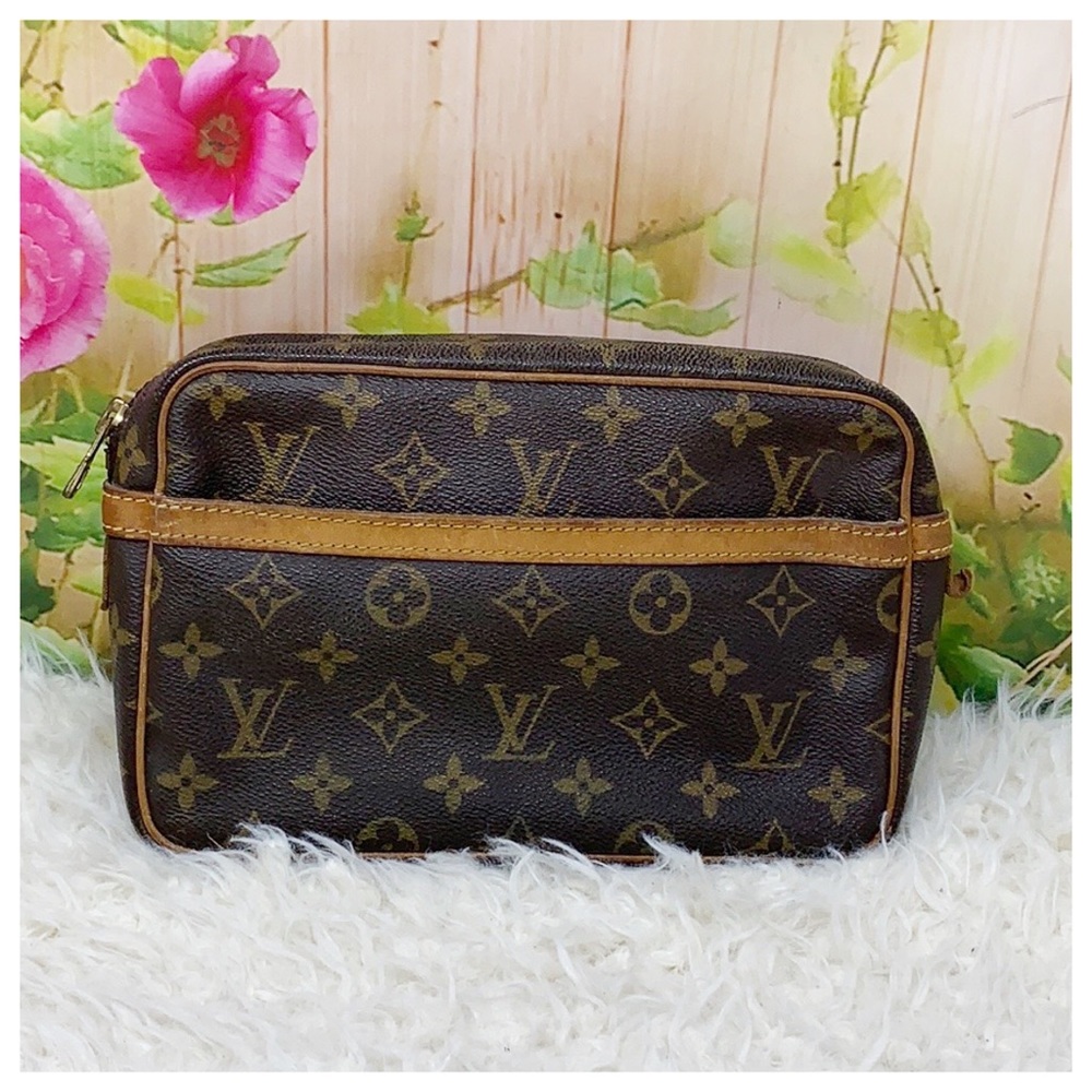 Authentic Louis Vuitton Monogram Case Bag